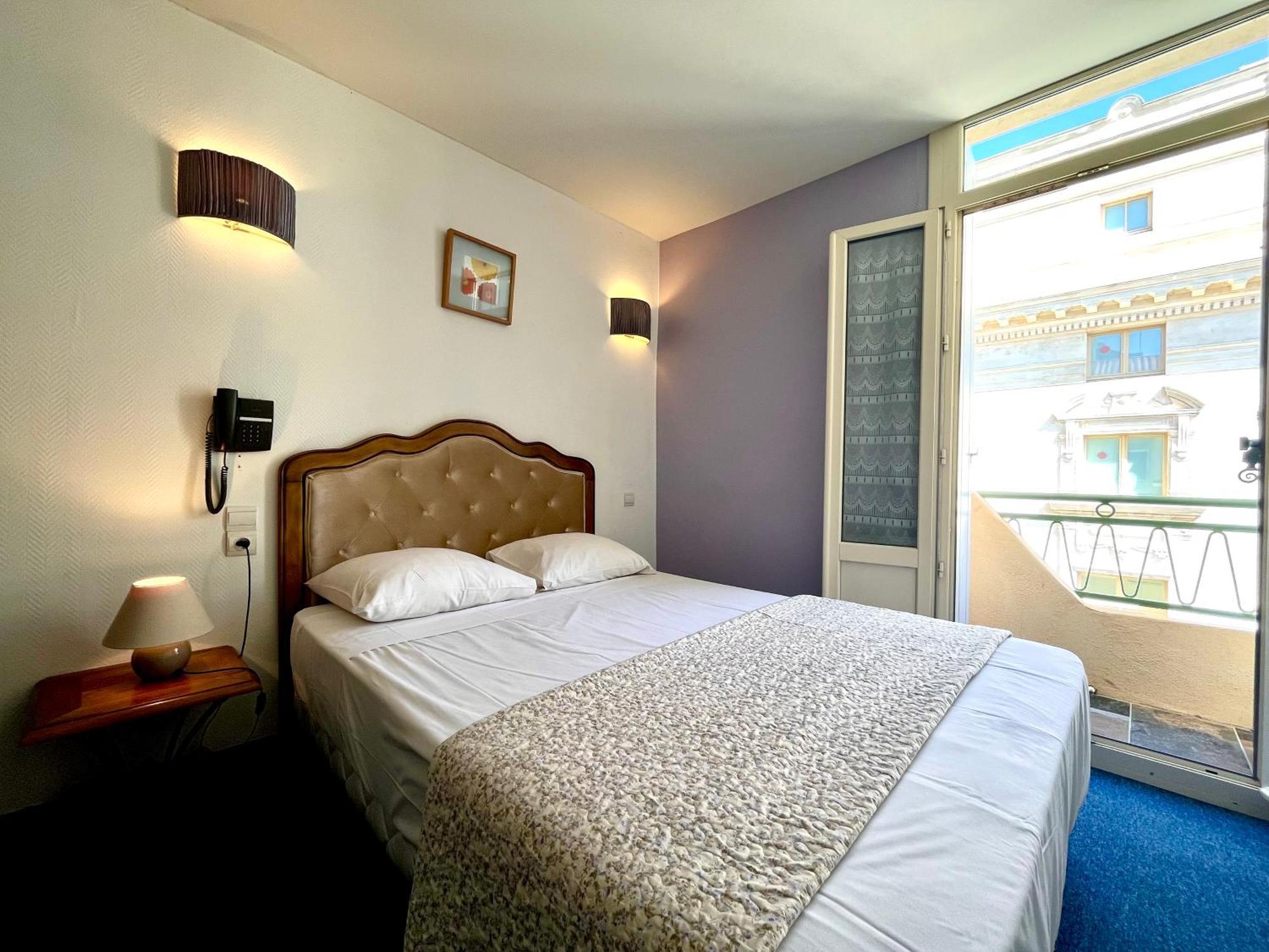 Le National Hotel